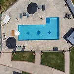 Heaven House With Pool